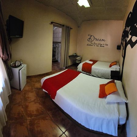Casa Feliz Hotel Mokopane Exterior photo