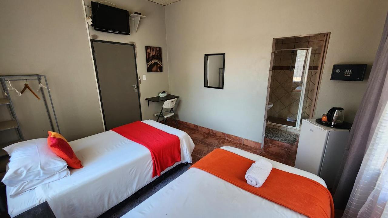 Casa Feliz Hotel Mokopane Exterior photo